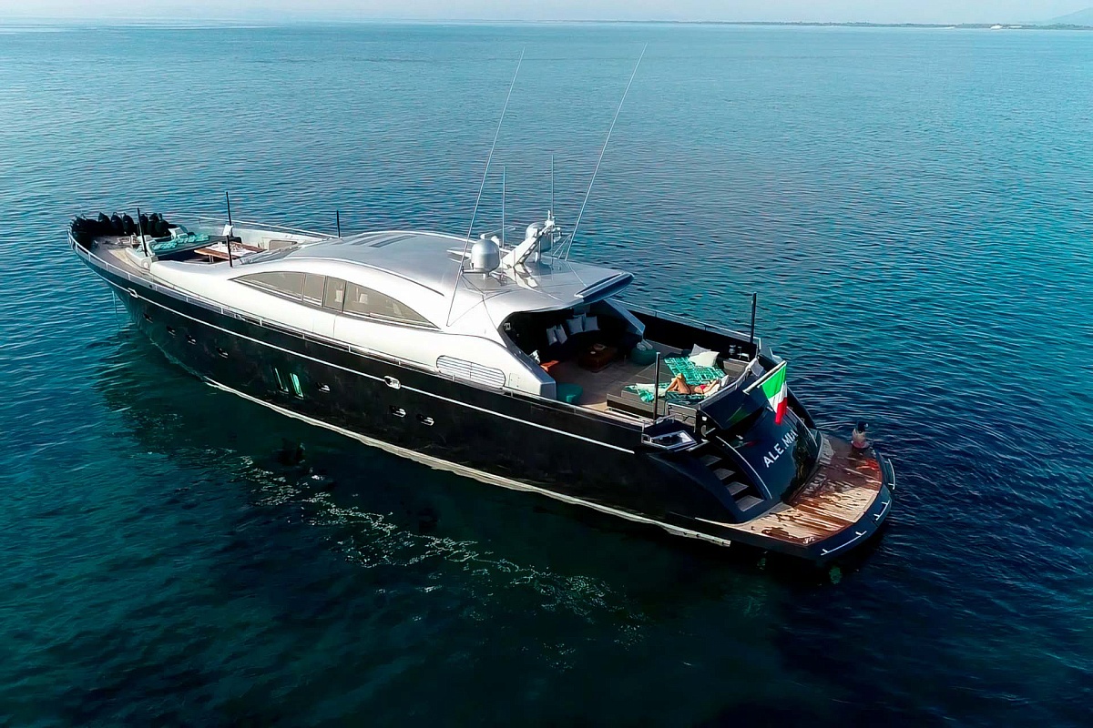 Аренда мега яхты 	Italcraft 105 Alemia В Италии